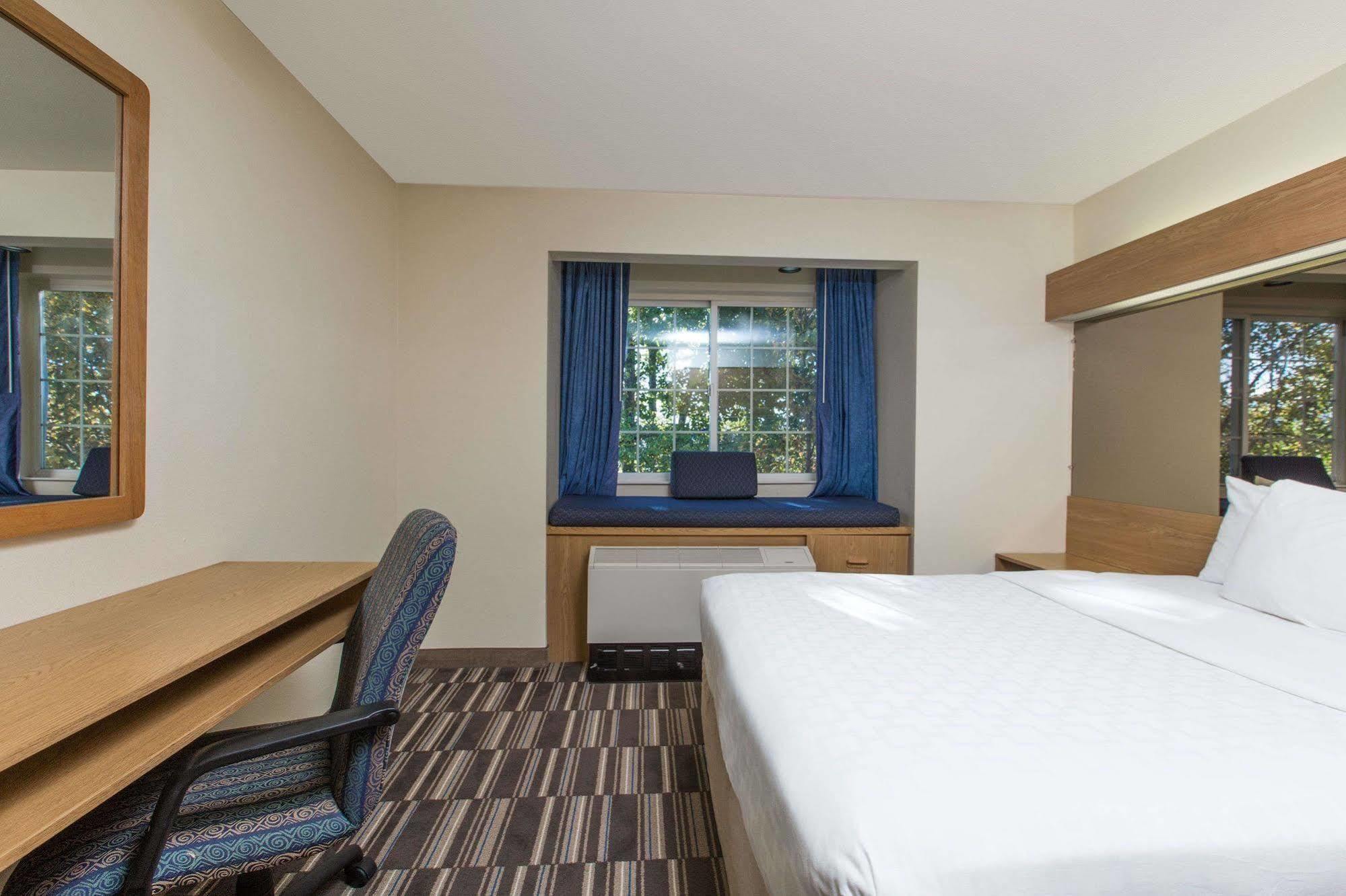 Baymont Inn & Suites By Wyndham Anchorage Airport Exterior foto