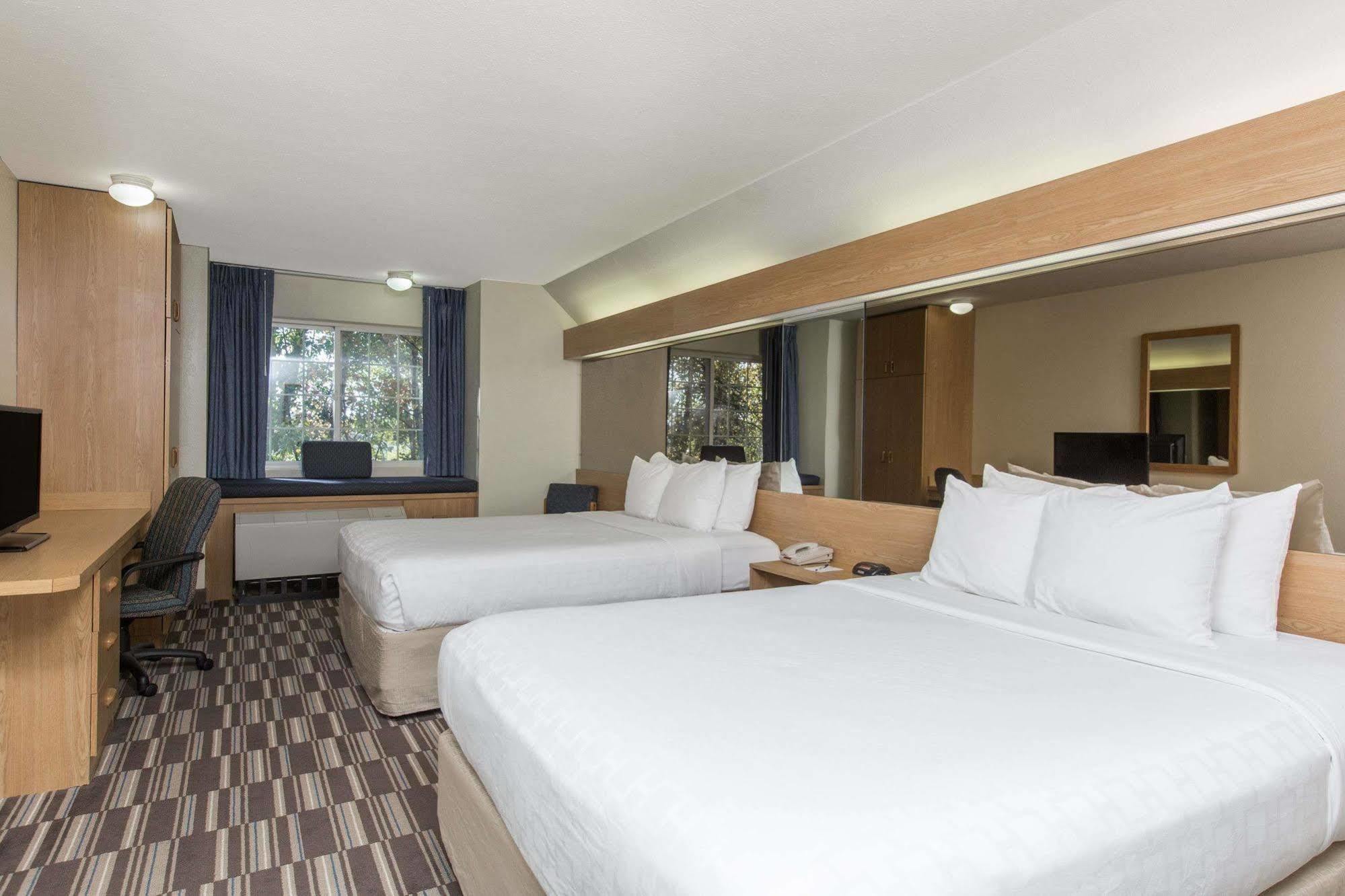 Baymont Inn & Suites By Wyndham Anchorage Airport Exterior foto